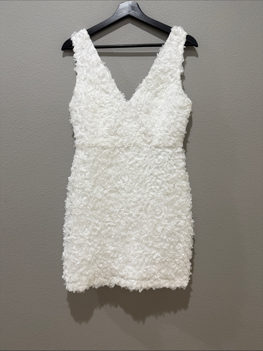 Mooyius White Full 3D Floral V Neck Sleeveless Mini Dress Size S
